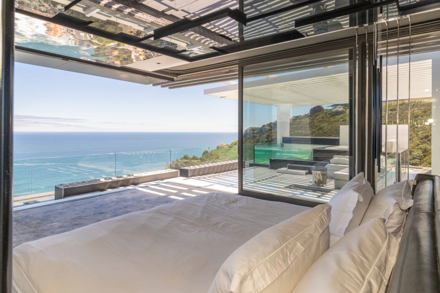 5 Bedroom Property for Sale in Clifton Western Cape